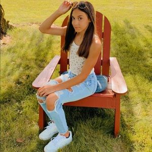 Meet your Posher, Alexis